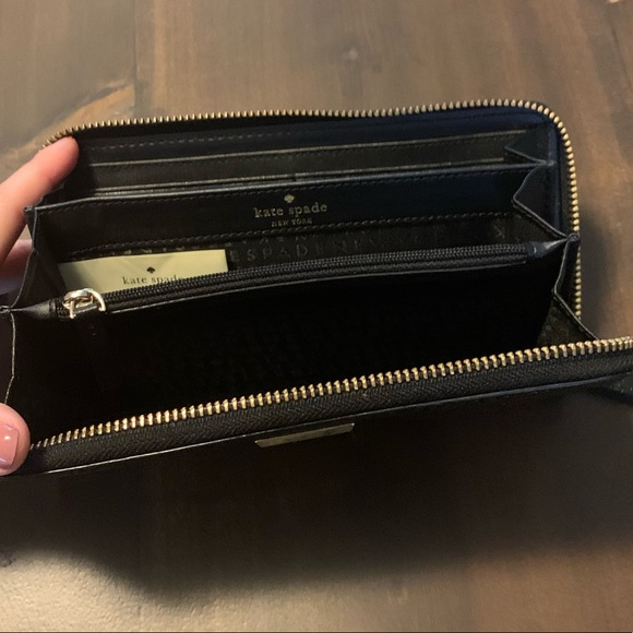 Kate Spade Zip Wallet - Picture 6 of 10